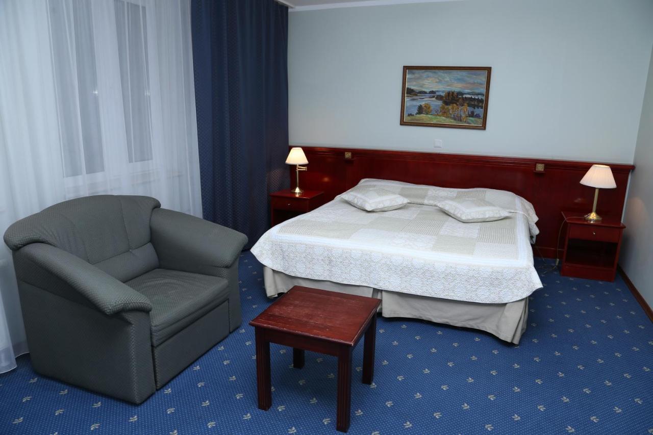 Draakon Hotel Tartu Exterior foto